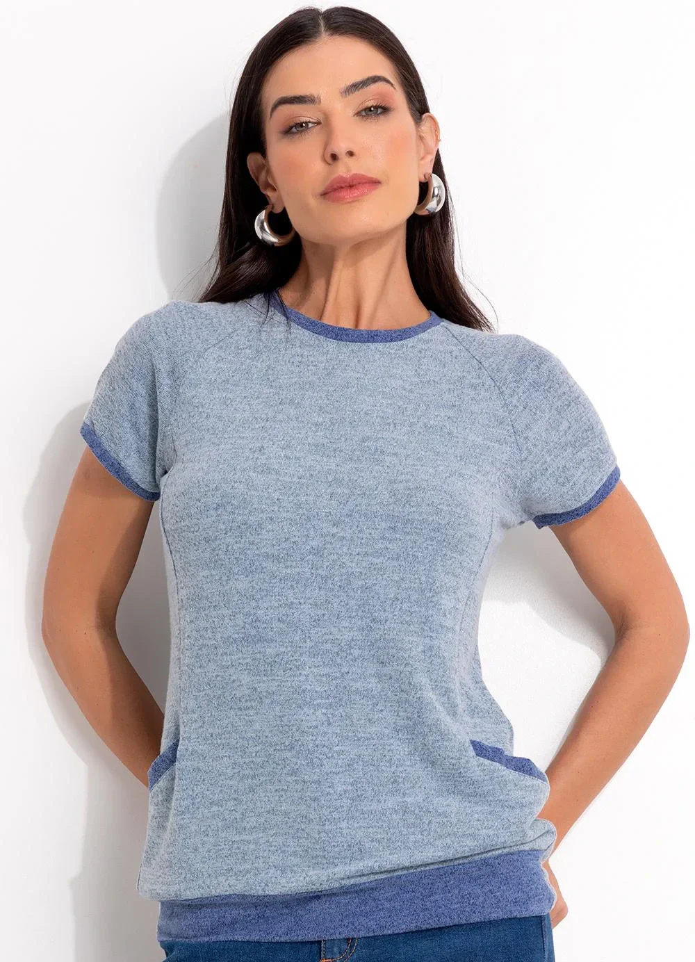 Quintess - Blusa Azul Claro em Malha Tricô