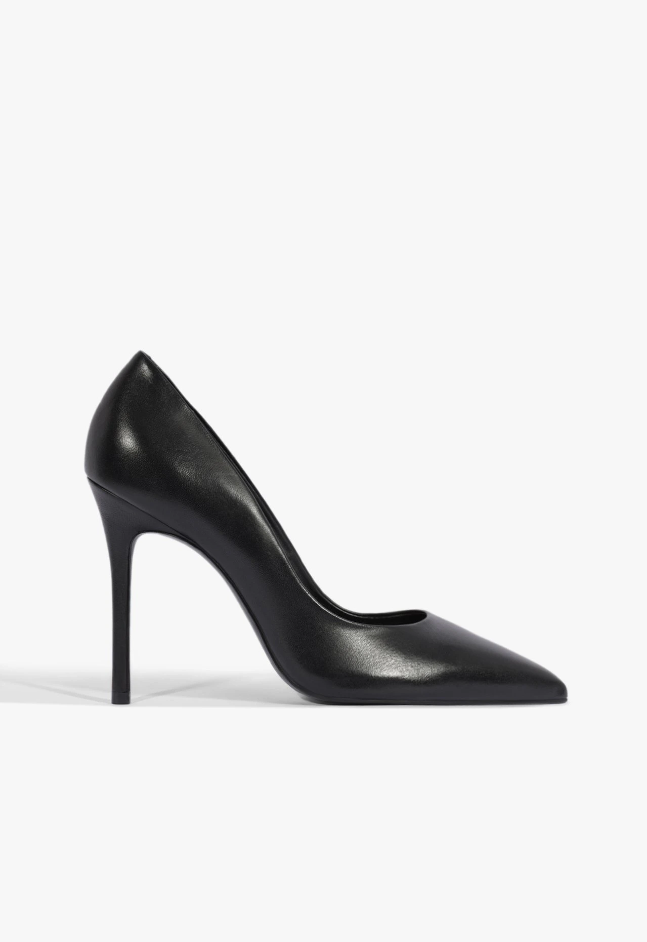 Scarpin Caiolea Couro Preto