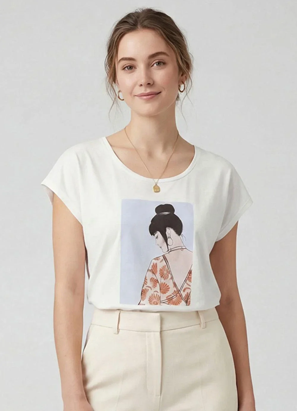 Infinita Cor - Blusa Feminina Manga Curta Bege