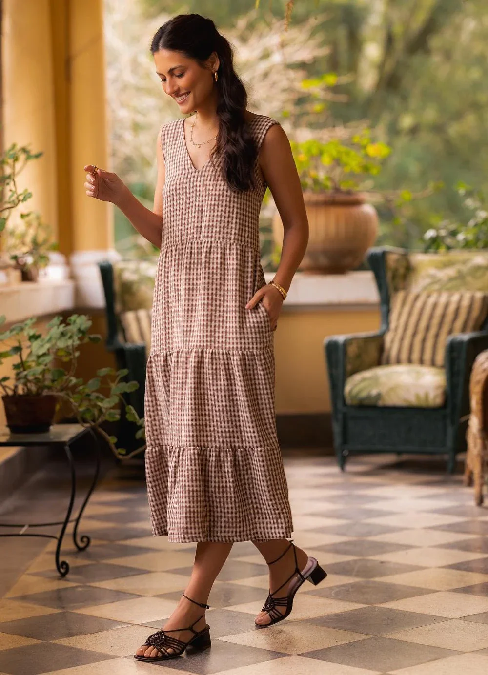 Quintess - Vestido Vichy Marrom em Fio Tinto
