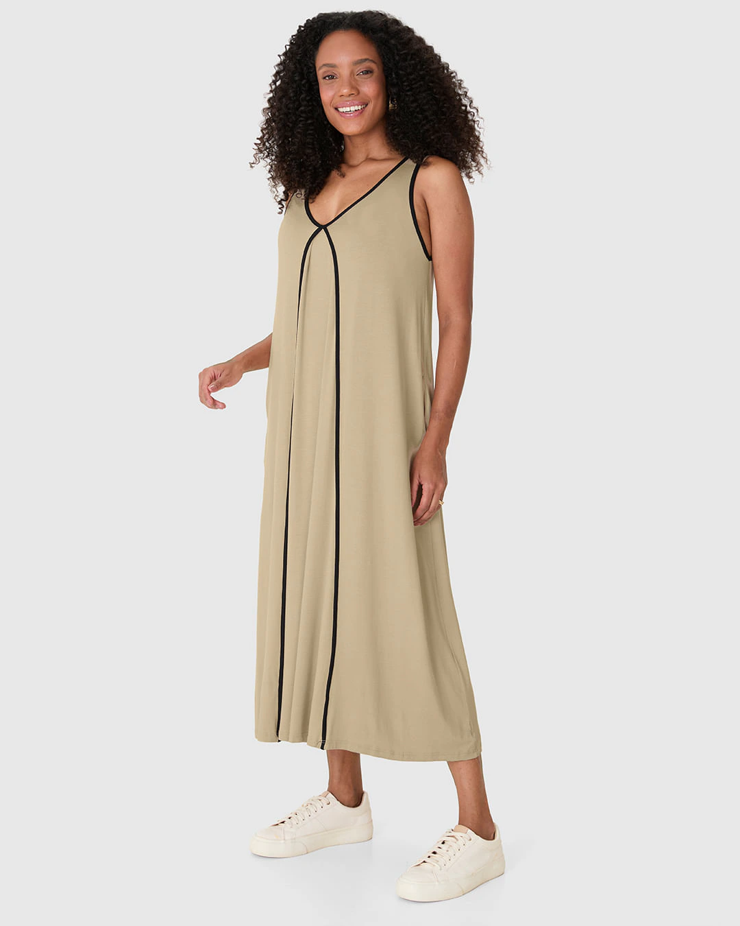 Vestido Midi Feminino Evasê Detalhe Costura Contraste Em Viscose Stretch