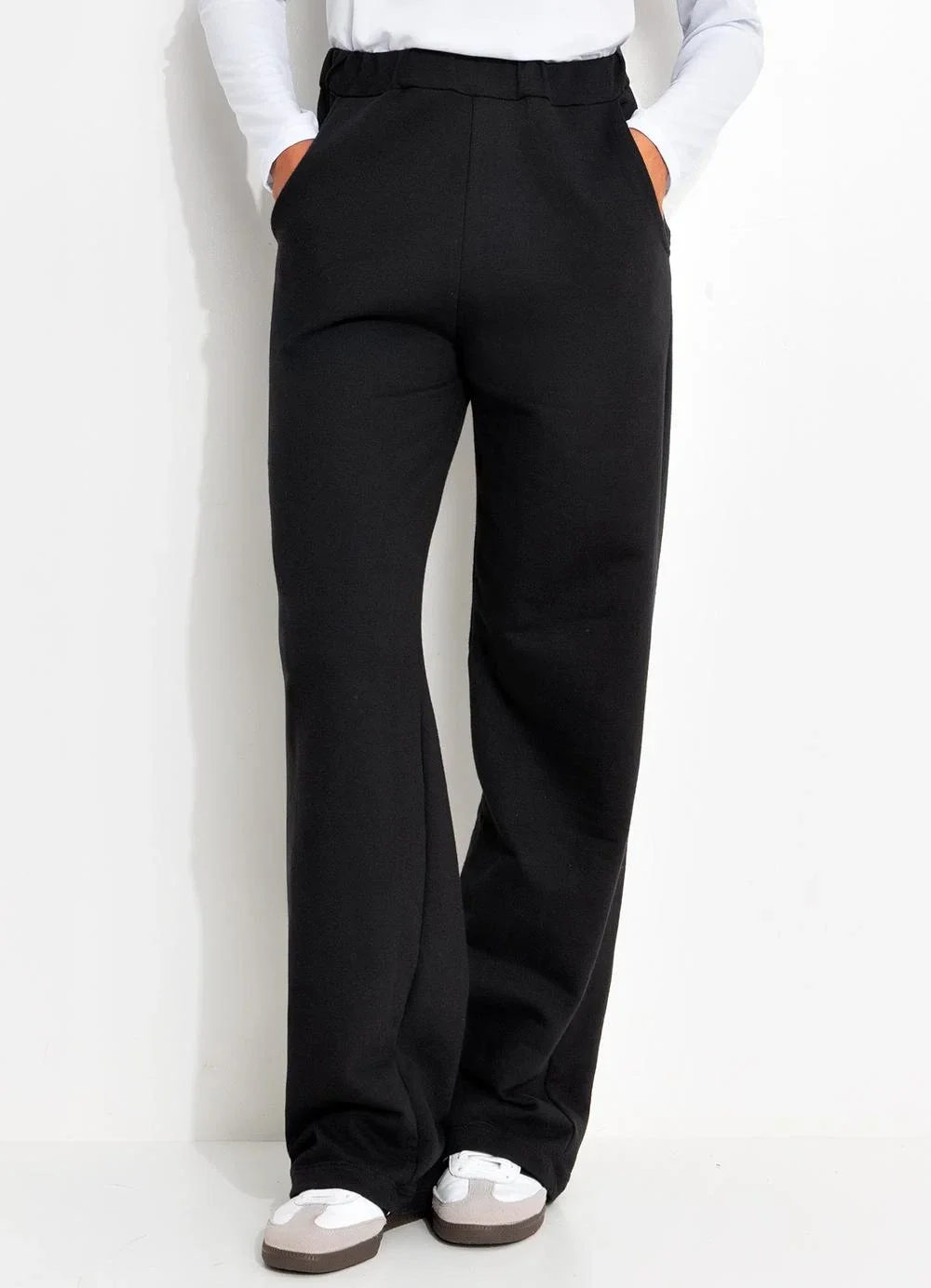 Moda Pop - Calça Preto em Moletom